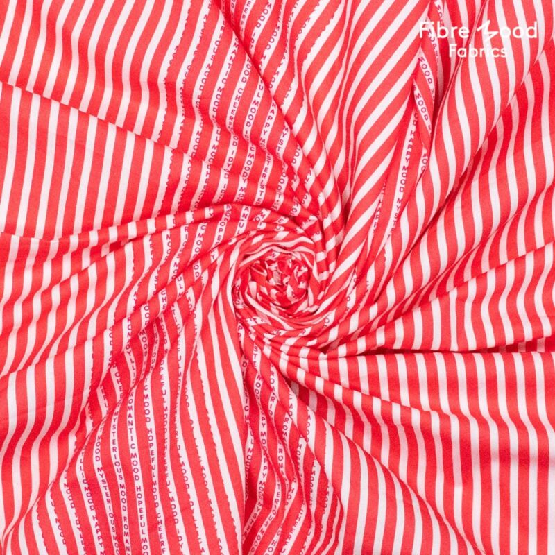 Geweven poplin rood wit strepen met woorden - Ramona Fibre Mood editie 28